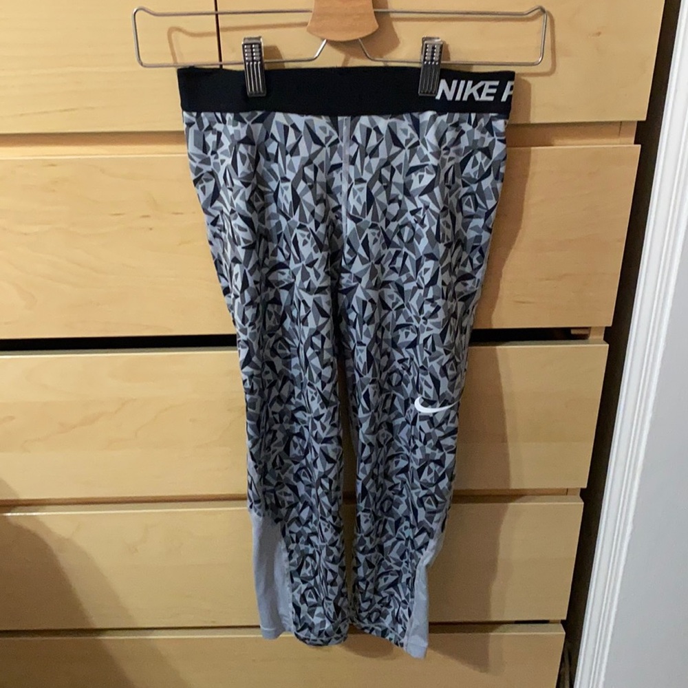 Nike Pro Capris